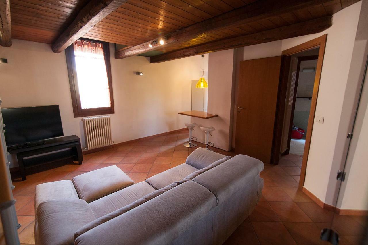 Casa Vacanza Angelo Ферара Екстериор снимка